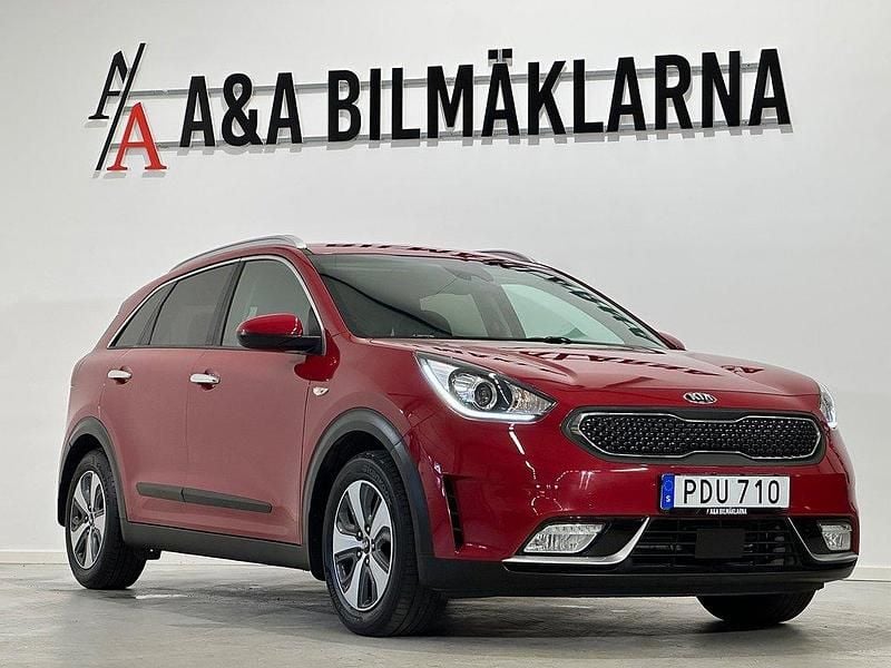 Röd Begagnad 2016 Kia Niro Advance SUV | 139 800 kr (Lite dyr) - Bild 1/4