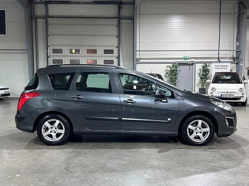 Begagnad Peugeot 308 SW 120 HK (88 kW) 2013 Grå (shark grey) Kombi