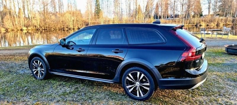 Begagnad Volvo V90 CC 197 HK (144 kW) 2022 Kombi