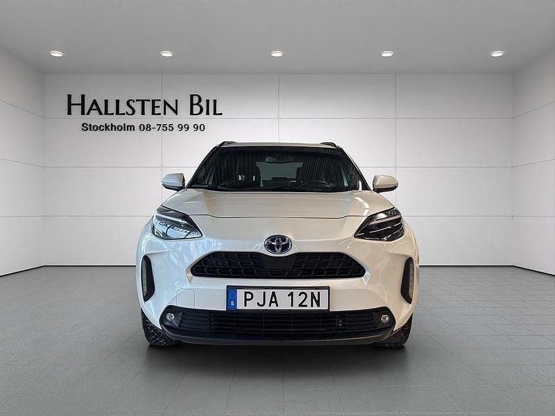Begagnad Toyota Yaris Cross Active 92 HK (67 kW) 2022 Vit SUV