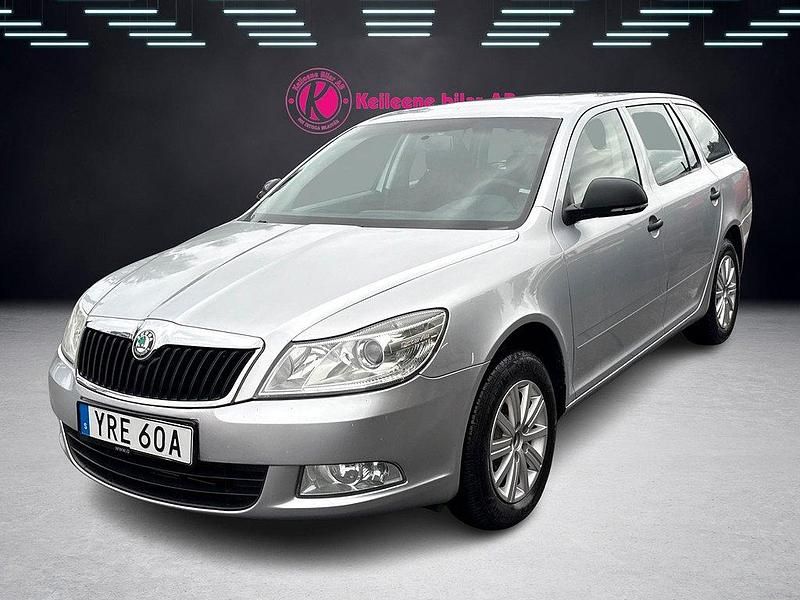 Silver Begagnad 2011 Skoda Octavia Kombi | 44 900 kr (Marknadspris) - Bild 1/4