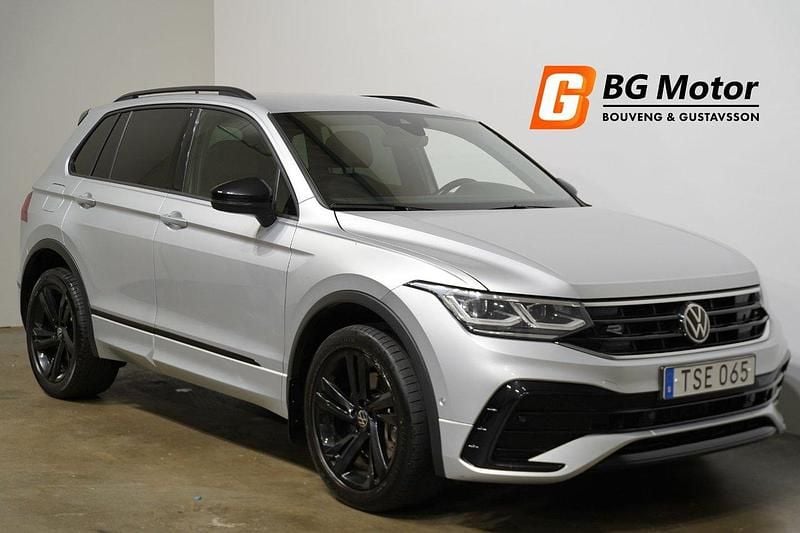 Silver Begagnad 2021 VW Tiguan R-line SUV | 274 900 kr (Lite dyr) - Bild 1/3