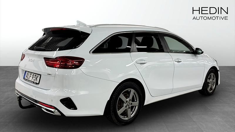 Begagnad Kia Ceed Sportswagon 2022 Vit Kombi