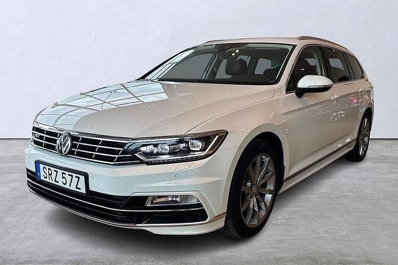 Vit Begagnad 2019 VW Passat GT Kombi | 215 000 kr (Marknadspris) - Bild 1/4