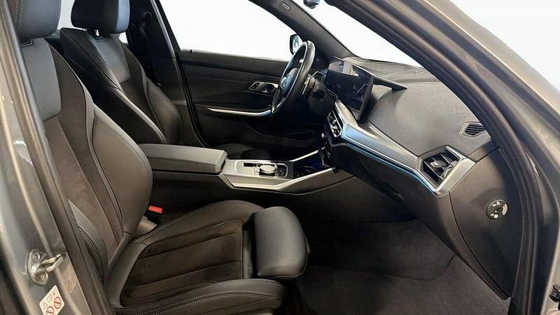 Begagnad BMW 330 M Sport 184 HK (135 kW) 2022 Grå Kombi