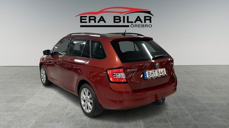 Begagnad Skoda Fabia Elegance 111 HK (81 kW) 2015 Röd Halvkombi