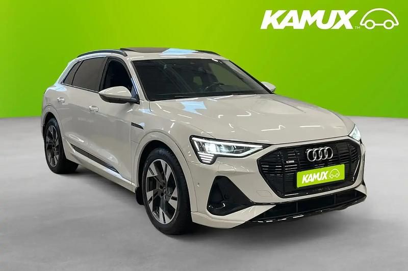 Vit Begagnad 2021 Audi e-tron S-Line SUV | 379 700 kr (Bra pris) - Bild 1/4