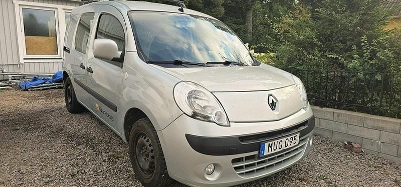 Silver Begagnad 2012 Renault Kangoo Minibuss | 40 999 kr (Marknadspris) - Bild 1/4