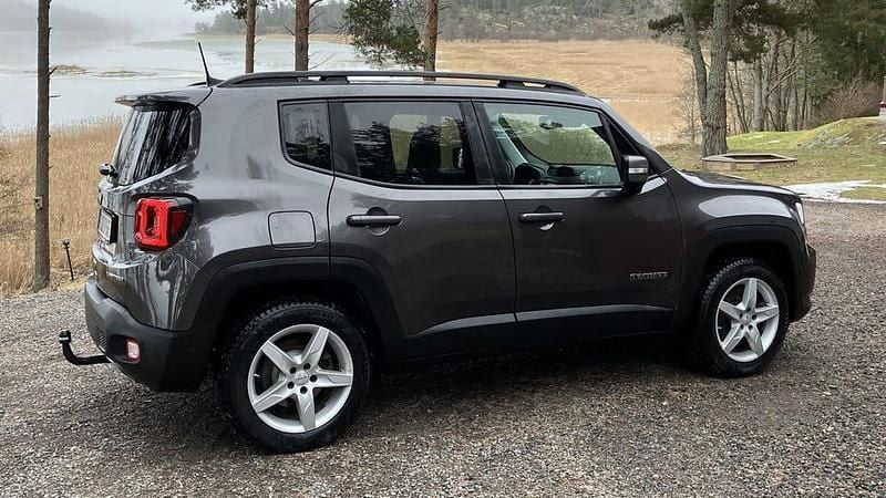 Begagnad Jeep Renegade Limited 190 HK (139 kW) 2020 SUV