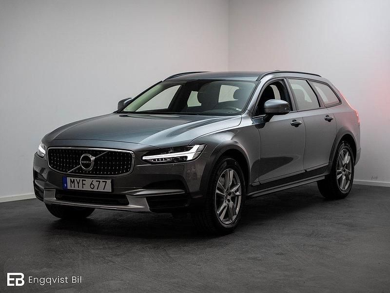 Grå Begagnad 2017 Volvo V90 CC Kinetic Kombi | 259 900 kr (Marknadspris) - Bild 1/4