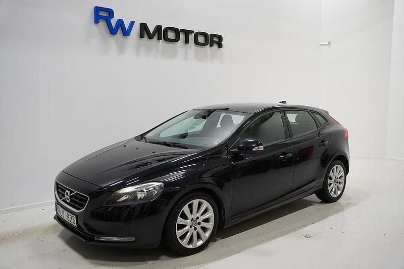 Svart Begagnad 2013 Volvo V40 Halvkombi | 89 800 kr (Bra pris) - Bild 1/4