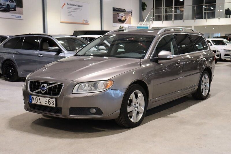 Grå Begagnad 2009 Volvo V70 Summum Kombi | 59 900 kr (Dyr) - Bild 1/4