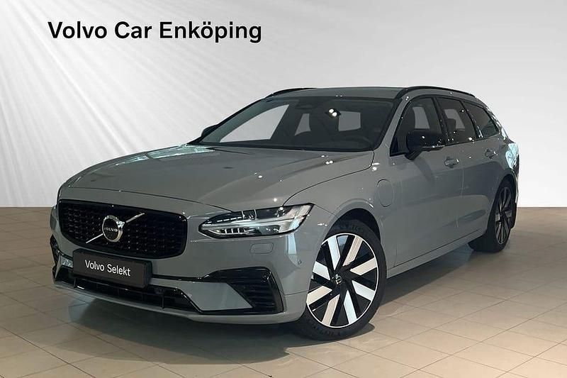 Grå Begagnad 2025 Volvo V90 Plus Kombi | 489 900 kr - Bild 1/3