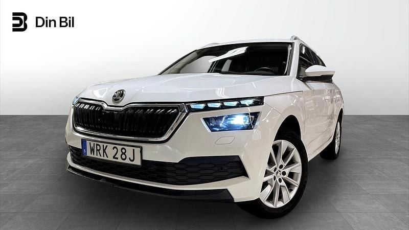 Vit Begagnad 2021 Skoda Kamiq Style SUV | 219 900 kr (Marknadspris) - Bild 1/4