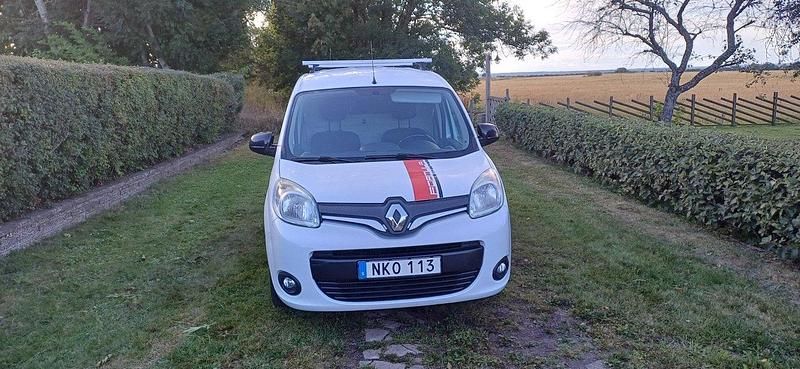 Vit Begagnad 2015 Renault Kangoo Minibuss | 83 000 kr (Marknadspris) - Bild 1/4