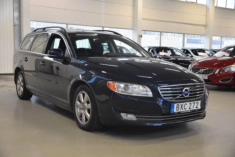 Begagnad Volvo V70 Momentum 116 HK (85 kW) 2014 Blå Kombi