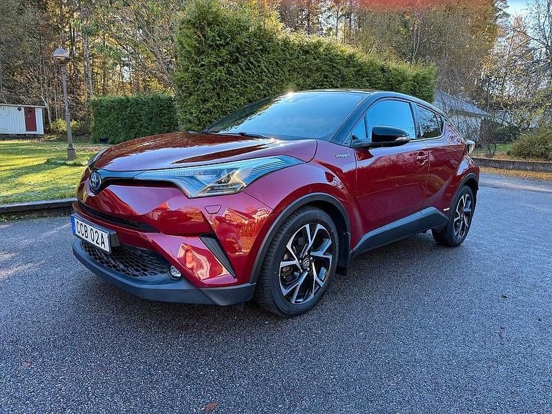 Begagnad Toyota C-HR Edition 122 HK (89 kW) 2018 Röd SUV