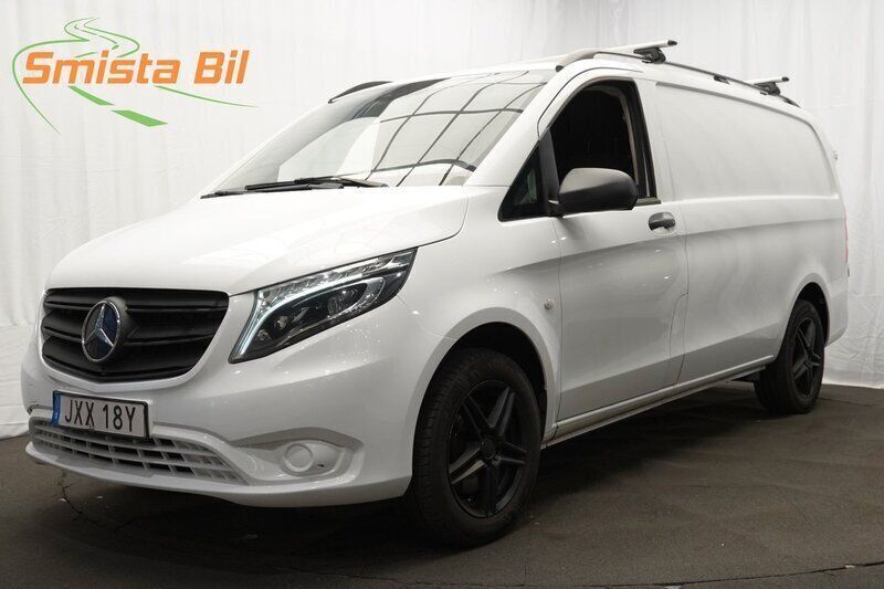 Vit Begagnad 2022 Mercedes Vito Minibuss | 359 900 kr (Superpris) - Bild 1/4
