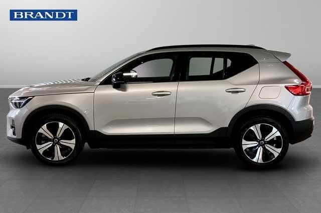 Begagnad Volvo XC40 Single Motor 175 kW (238 HK) 2023 Silver SUV