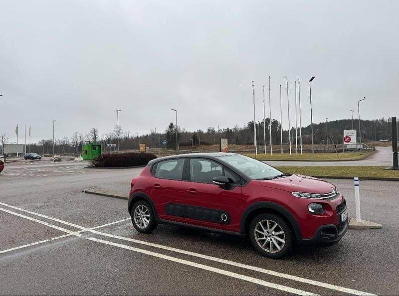 Röd Begagnad 2018 Citroën C3 Halvkombi | 87 000 kr (Marknadspris) - Bild 1/3