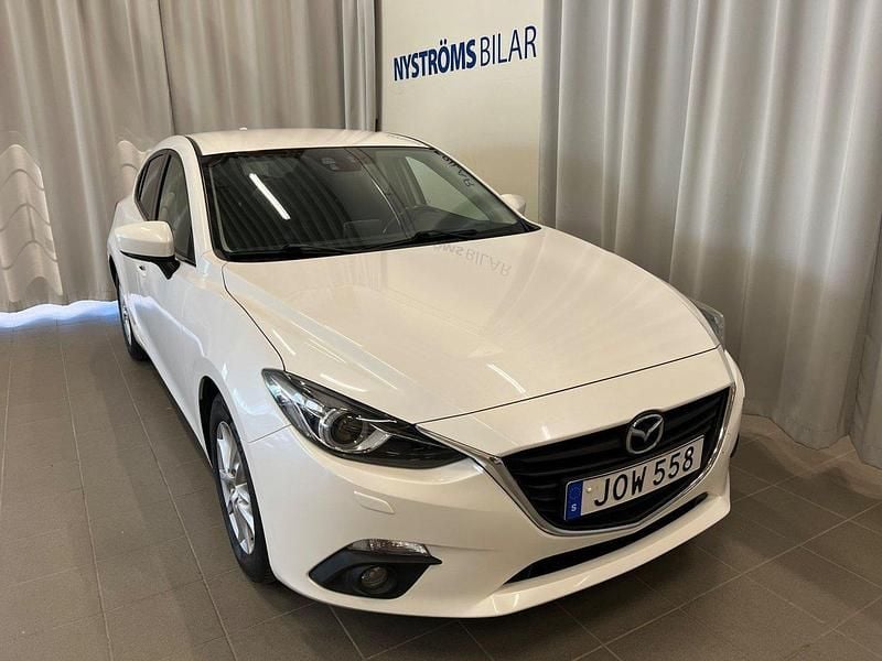 Vit Begagnad 2015 Mazda 3 Inclusive Halvkombi | 109 900 kr (Marknadspris) - Bild 1/4