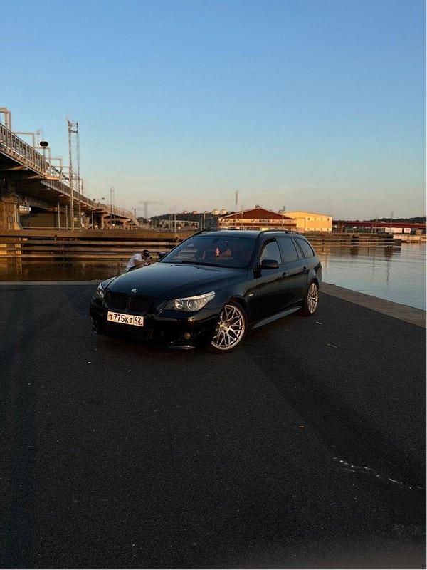 Svart Begagnad 2005 BMW 535 M Sport Kombi | 95 000 kr - Bild 1/4