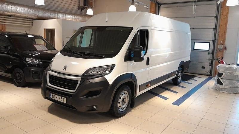 Vit Begagnad 2020 Peugeot Boxer Van | 245 900 kr (Superpris) - Bild 1/4