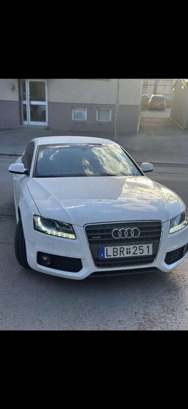 Vit Begagnad 2011 Audi A5 Sportback Comfort Halvkombi | 99 000 kr (Marknadspris) - Bild 1/4