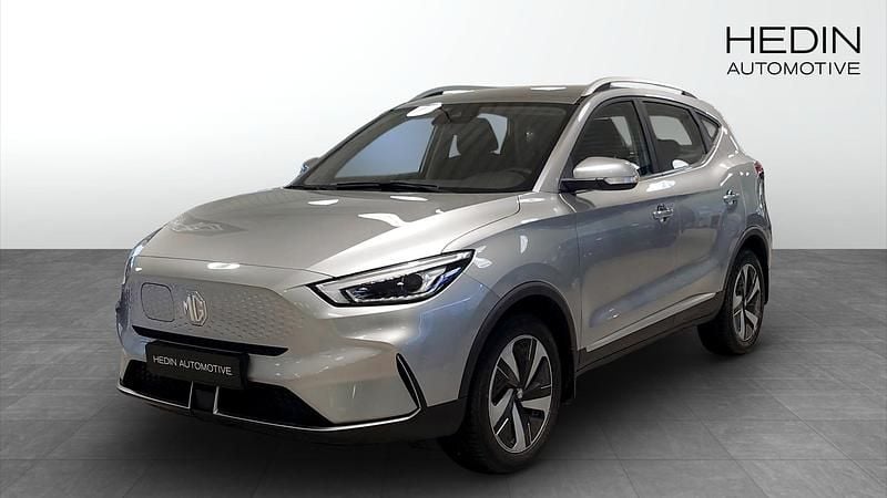 Grå (grey) Begagnad 2022 MG ZS Comfort SUV | 239 900 kr (Marknadspris) - Bild 1/4