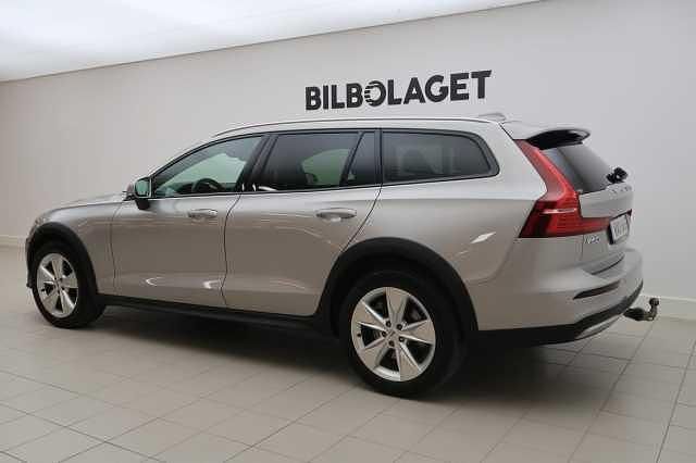 Begagnad Volvo V60 CC 197 HK (144 kW) 2024 Kombi