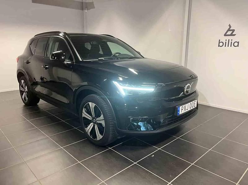 Svart Begagnad 2023 Volvo XC40 Single Motor SUV | 354 900 kr - Bild 1/1