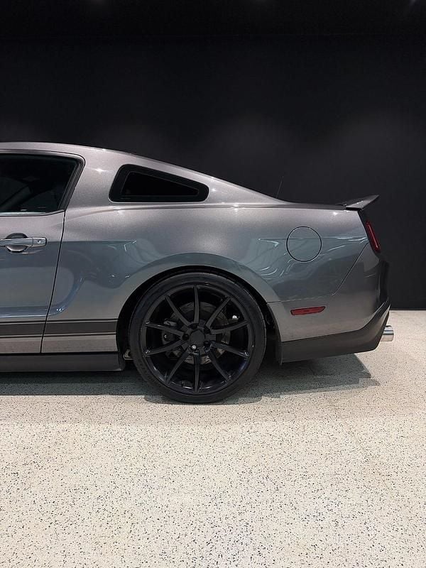 Begagnad Ford Mustang 755 HK (555 kW) 2010 Grå Sportkupé