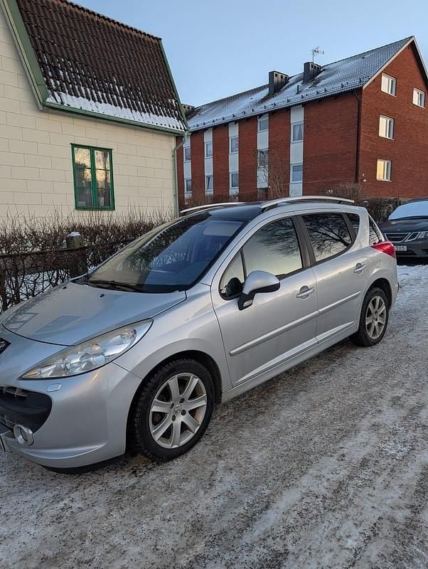 Begagnad Peugeot 207 120 HK (88 kW) 2008 Kombi