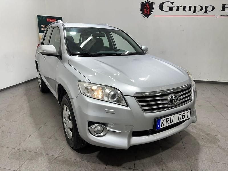 Begagnad Toyota RAV4 158 HK (116 kW) 2010 Silver SUV