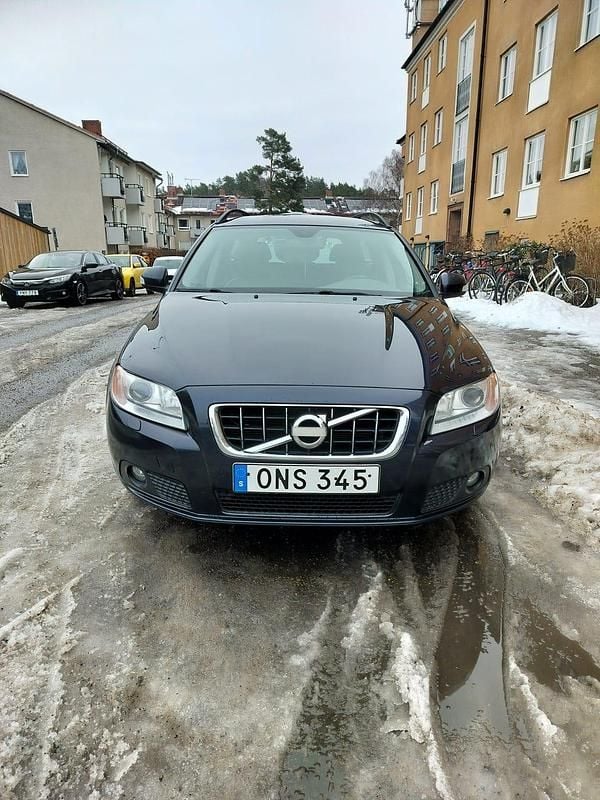 Begagnad 2011 Volvo V70 Kombi | 40 000 kr (Superpris) - Bild 1/4