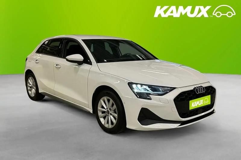 Begagnad Audi A3 Sport 150 HK (110 kW) 2025 Vit Halvkombi