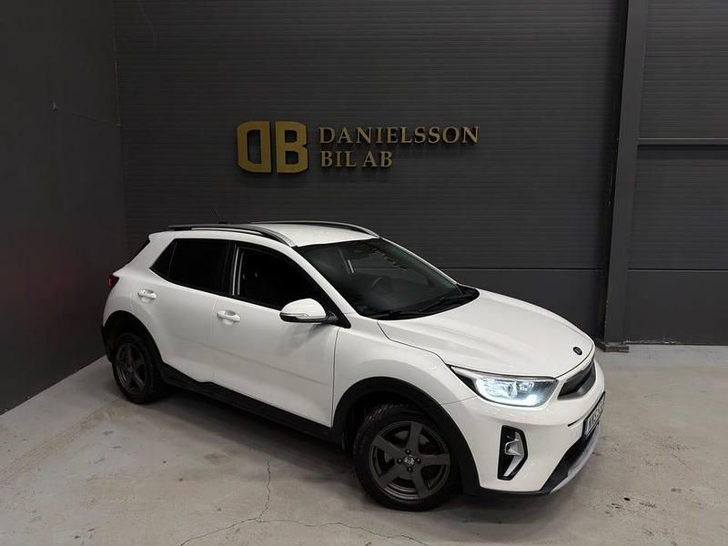 Begagnad Kia Stonic Advance 120 HK (88 kW) 2021 Vit SUV
