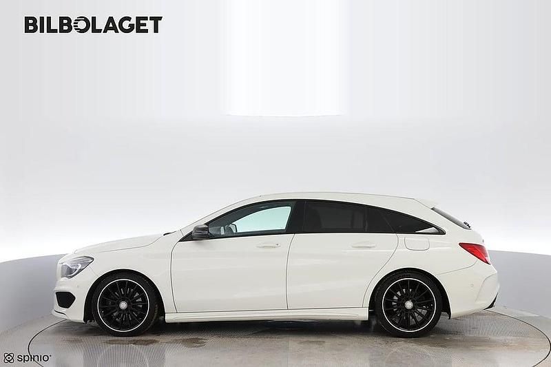 Begagnad Mercedes CLA220 Shooting Brake 177 HK (130 kW) 2016 Vit Kombi