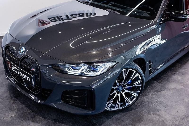 Begagnad BMW i4 M Sport 442 kW (601 HK) 2023 Grå Sedan