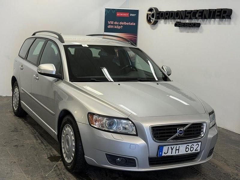 Begagnad Volvo V50 Momentum 125 HK (91 kW) 2009 Blå Kombi