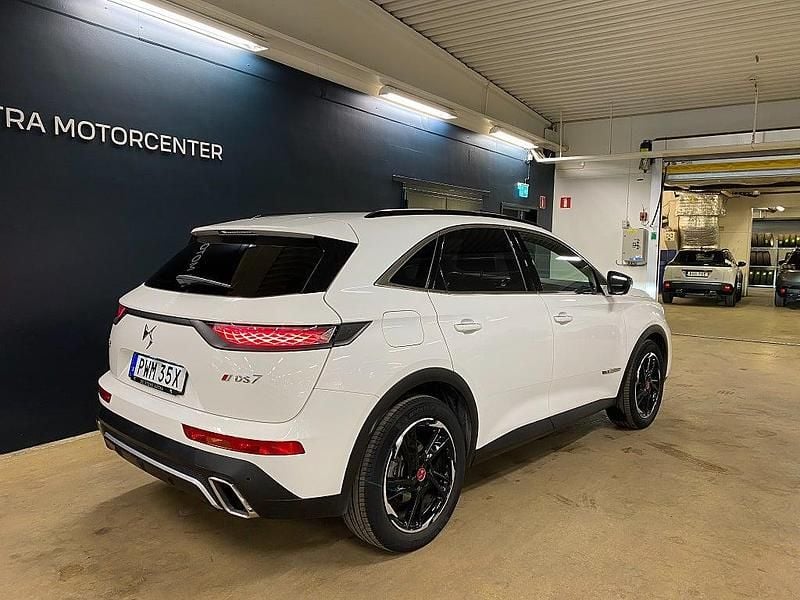 Begagnad DS Automobiles DS7 Crossback 301 HK (221 kW) 2022 Vit SUV