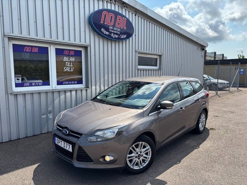 Brun Begagnad 2014 Ford Focus Titanium Kombi | 53 500 kr (Bra pris) - Bild 1/4