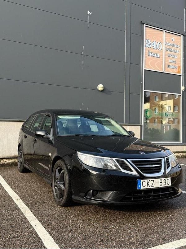 Svart Begagnad 2008 Saab 9-3 Linear Kombi | 42 000 kr (Marknadspris) - Bild 1/4