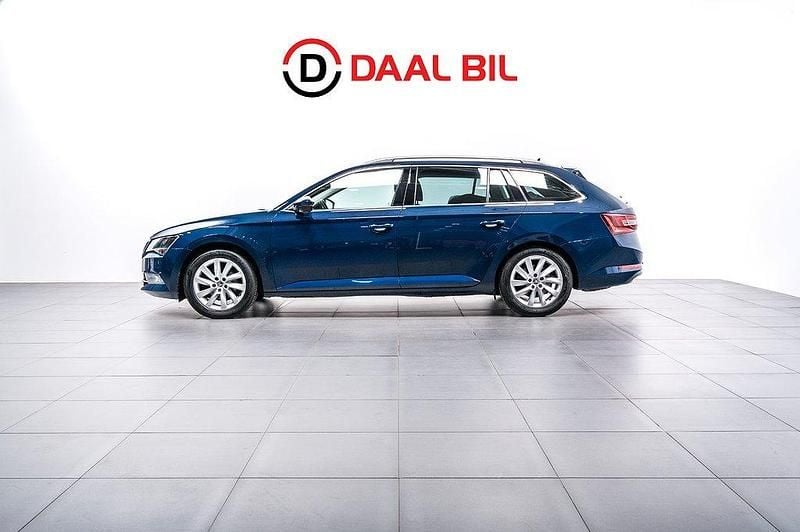 Blå Begagnad 2017 Skoda Superb Style Kombi | 159 700 kr (Superpris) - Bild 1/4