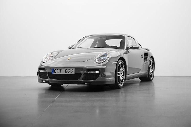 Begagnad Porsche 997 Turbo 480 HK (353 kW) 2007 Grå