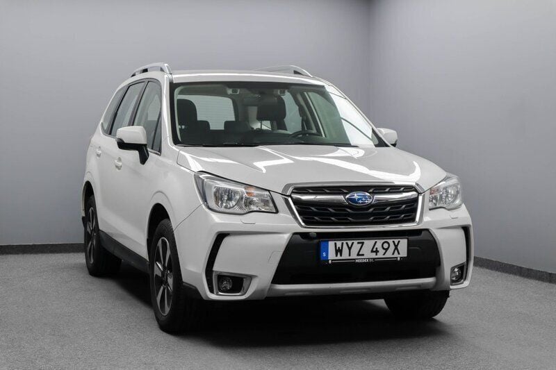 Vit Begagnad 2019 Subaru Forester SUV | 194 800 kr (Lite dyr) - Bild 1/4