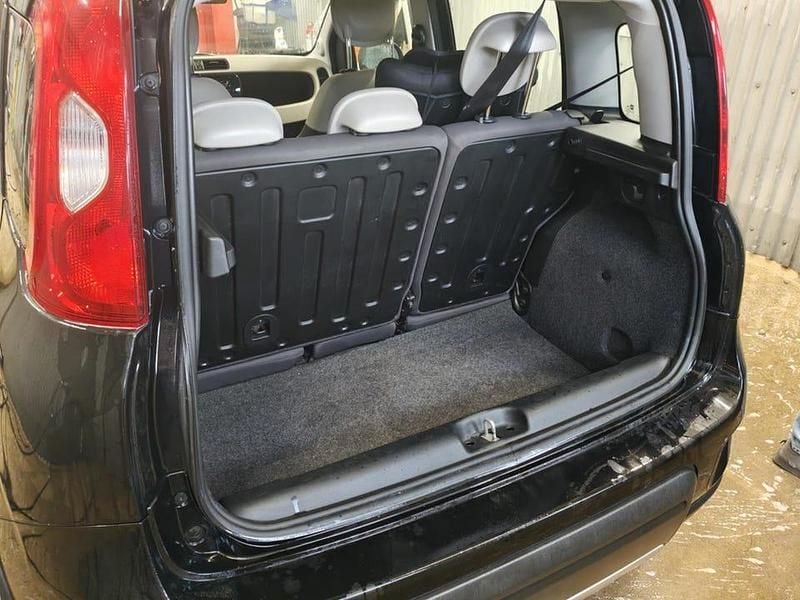 Begagnad Fiat Panda 4x4 85 HK (62 kW) 2013 Halvkombi