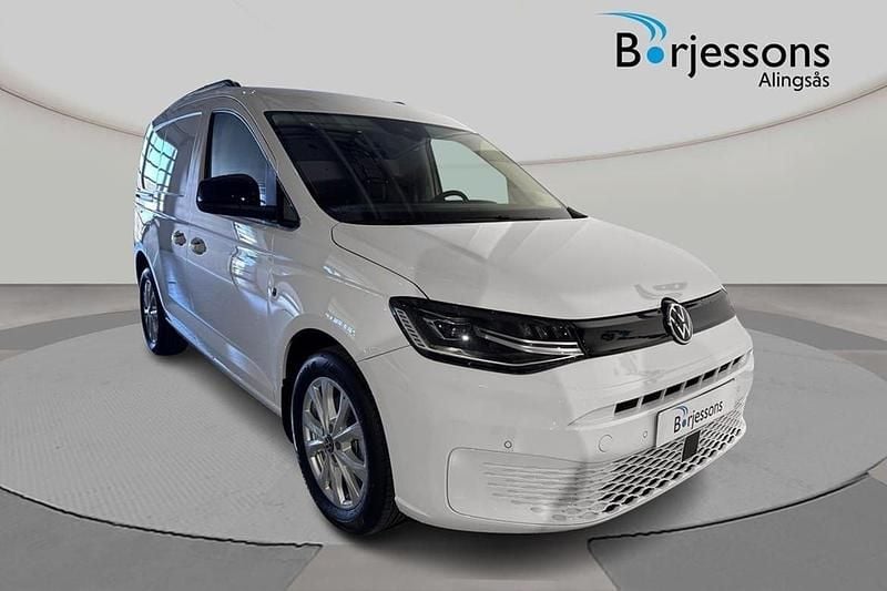 Vit Ny 2025 VW Caddy Minibuss | 391 900 kr (Superpris) - Bild 1/4