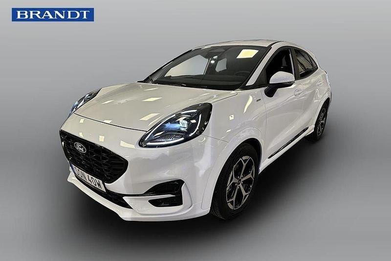 Vit Begagnad 2024 Ford Puma ST-Line SUV | 269 000 kr (Marknadspris) - Bild 1/4
