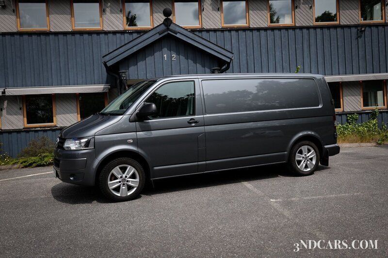 Grå Begagnad 2015 VW T5 Van | 119 000 kr (Marknadspris) - Bild 1/4